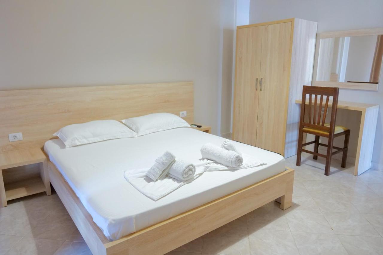 Hotel Edola Саранда Екстер'єр фото