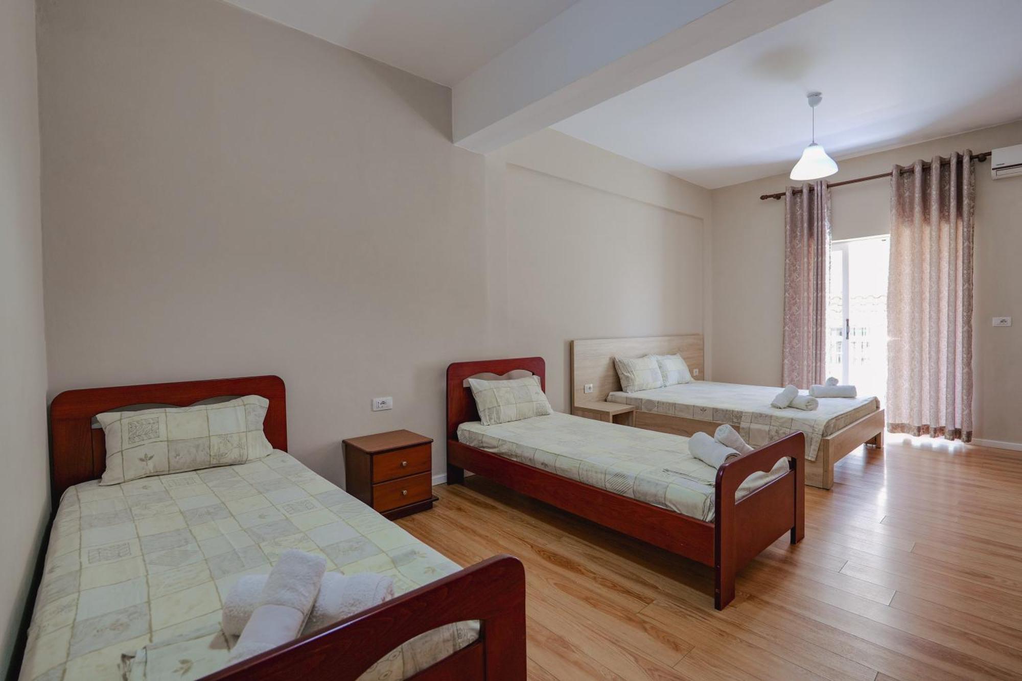 Hotel Edola Саранда Екстер'єр фото
