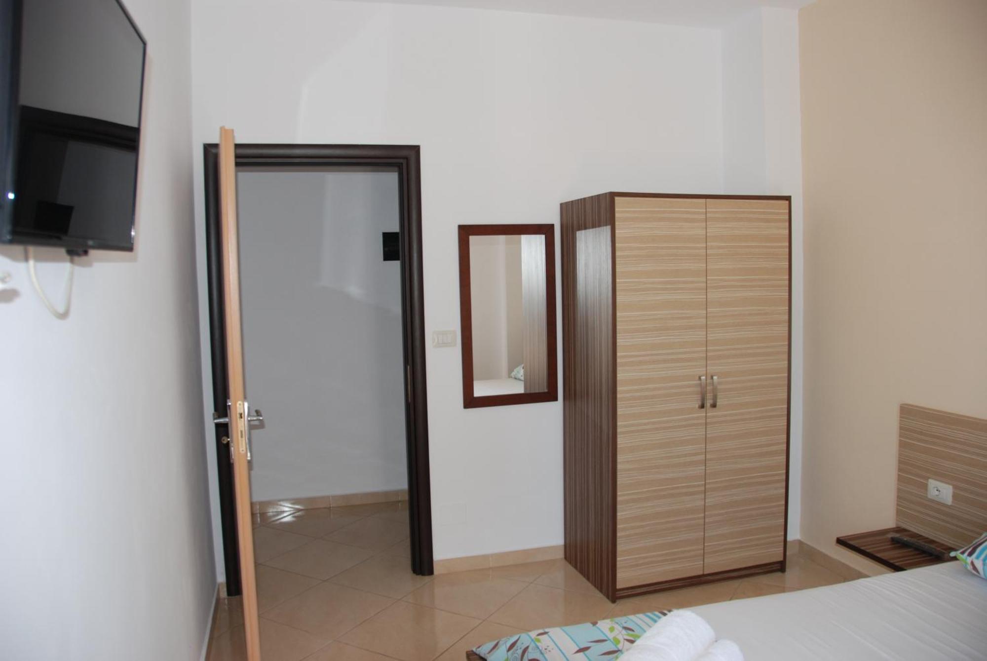 Hotel Edola Саранда Екстер'єр фото